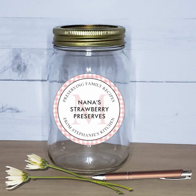 Beibehaltung von Familienrezepten Red Gingham Mono Runder Aufkleber (Red Checkered Gingham Preserving Family Recipes Monogram Canning Jar Label)