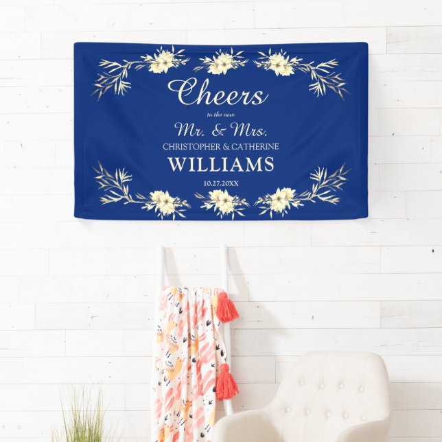 Beifall an den Herrn & Mrs. Blue Floral Wedding Banner (Insitu)
