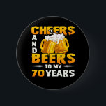 Beifall und Bier für mein 70-jähriges 70. Geburtst Button<br><div class="desc">Mit diesem niedlichen und farbenfrohen Design machen Sie Ihre Geburtstagsfeier noch attraktiver. Eine perfekte Ergänzung für Ihre Geburtstagskollektion. Ein Muss Kleidung für einen Geburtstagsfeier tragen.</div>