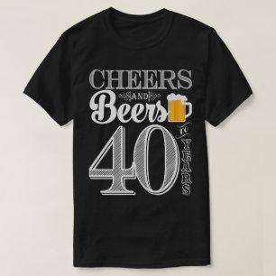 Beifall und Biere zu den 40 Jahren der T - Shirt