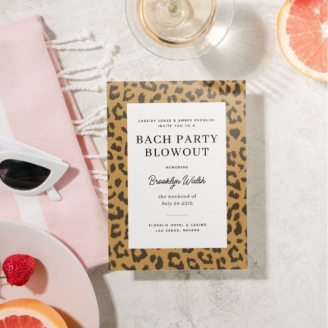 Beige and Brown Animal Print Bachelorette Party Einladung (Von Creator hochgeladen)