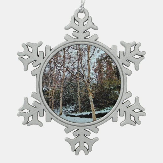 Beige Bäume Schneeflocken Zinn-Ornament (Vorderseite)
