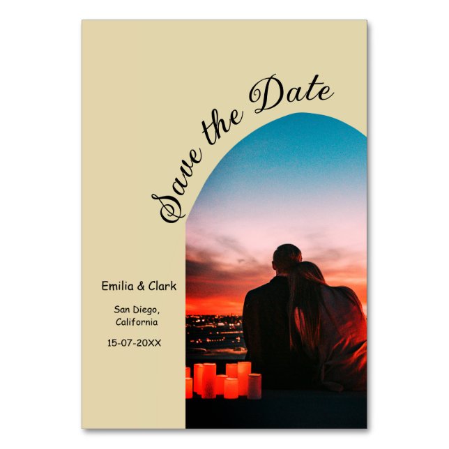 Beige boho Save the Date QR Modernes Foto Tischnummer (Vorderseite)