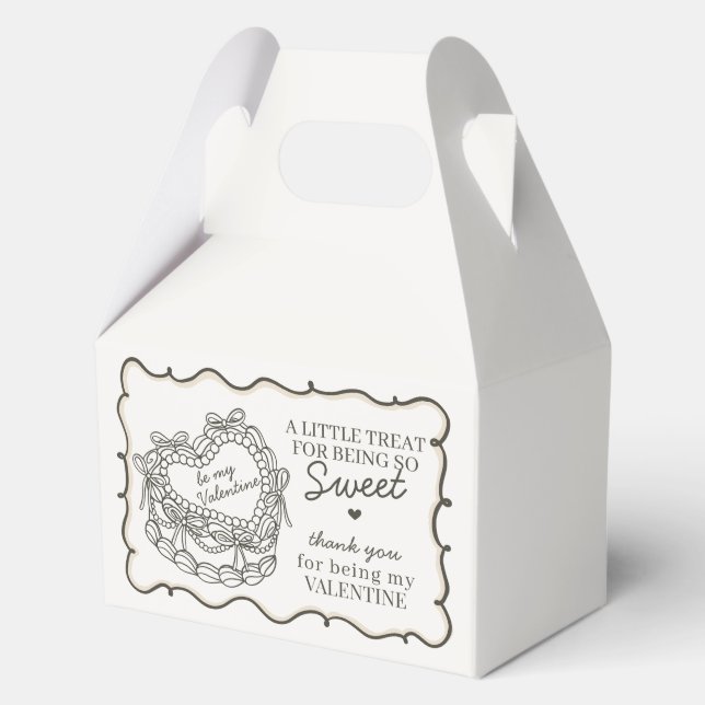 Beige Bow Heart Coquette Cake Valentine Party Geschenkschachtel (Vorderseite)