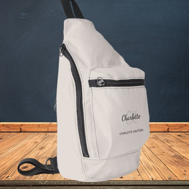 Beige graue Monogramm-Initialnamen Crossbody Bag (Von Creator hochgeladen)