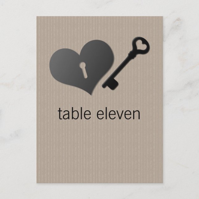 Beige Heart Lock und Key Table Postcard Postkarte (Vorderseite)