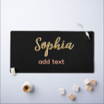 Beige hinzufügen Name Mädchen Boss Text schwarz el Schreibtischunterlage<br><div class="desc">mädchenhaftes Design</div>