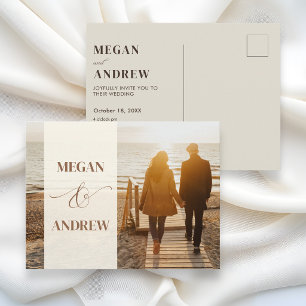 Beige-Hochzeit mit minimalistischem Foto Postkarte