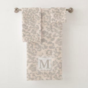 Beige Leopardrucke. Badhandtuch Set