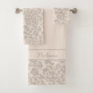 Beige Leopardrucke. Badhandtuch Set