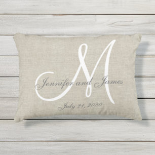 Beige Linen Gray White Monogram Wedding Keepake Kissen Für Draußen