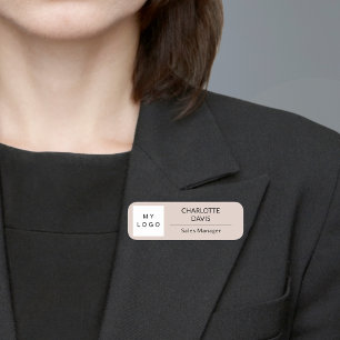 Beige Logo Mitarbeiter modern Namensschild