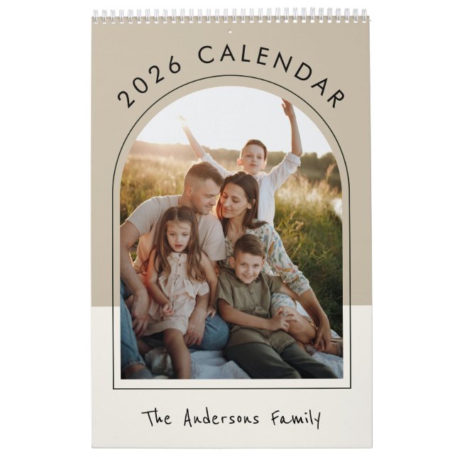 Beige Minimalist Family Photo 2026 Monthly  Kalender (Titelbild)