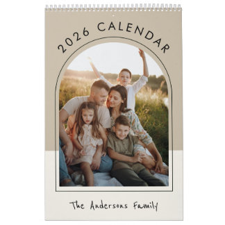 Beige-minimalistische Familienfoto-2026-Monatsüber Kalender