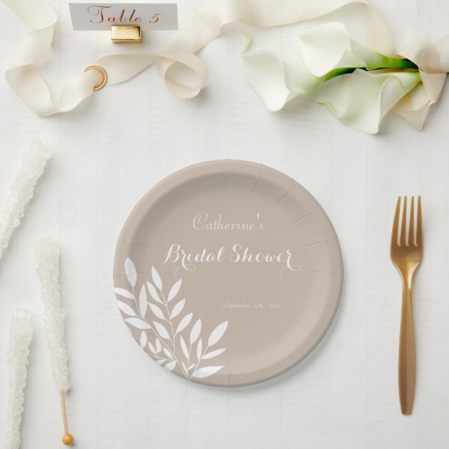 Beige minimalistisches Brautparty Pappteller (Hochzeit)
