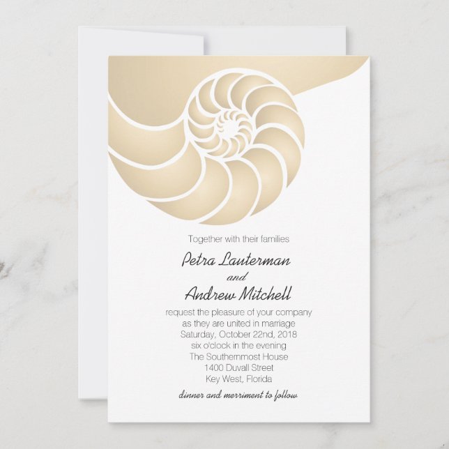 Beige Nautilus Muschel Beach Wedding Einladung (Vorderseite)