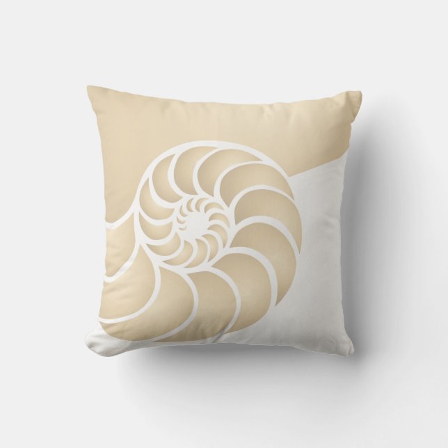 Beige Nautilus Nautical Seaside Kissen (Vorderseite)