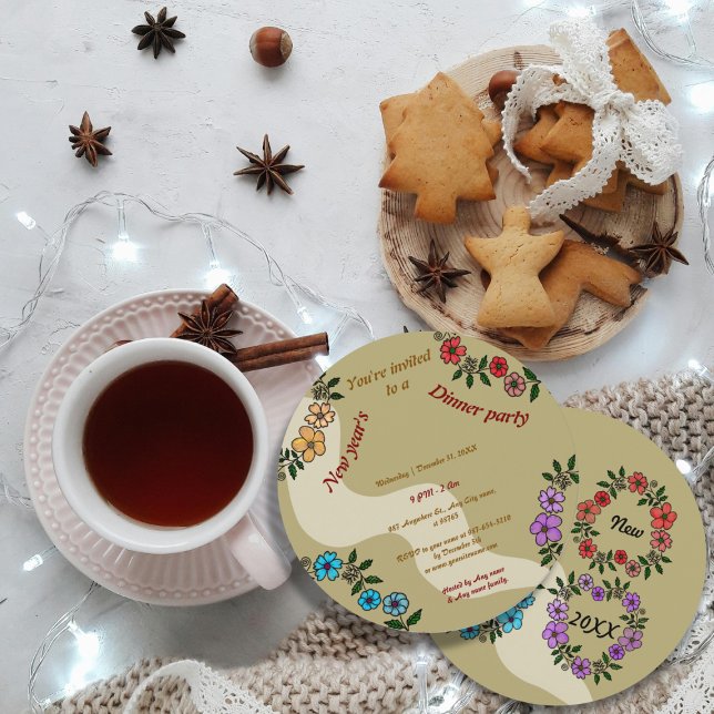 Beige Neujahrsessen Party mit Blumenkranz Einladung (Von Creator hochgeladen)