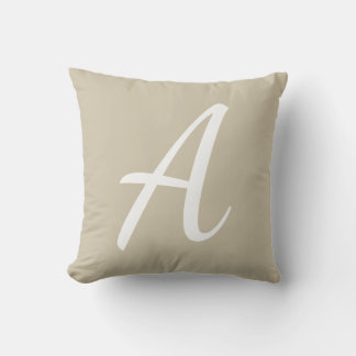 Beige Sand Monogram Kissen