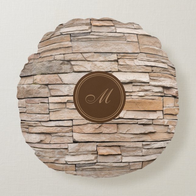 Beige Sandstone Monogram Rundes Kissen (Vorderseite)