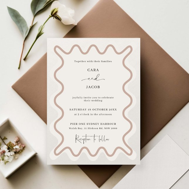Beige Taupe Wavy Border Wedding Einladung (Von Creator hochgeladen)
