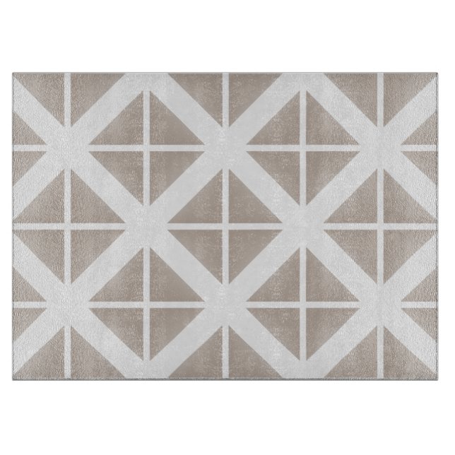 Beige Trendy Triangle Pattern Schneidebrett (Vorderseite)