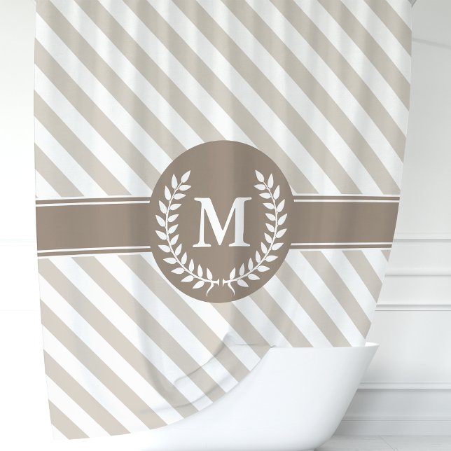 Beige und Mocha Striped Laurel Monogram Duschvorhang (Von Creator hochgeladen)