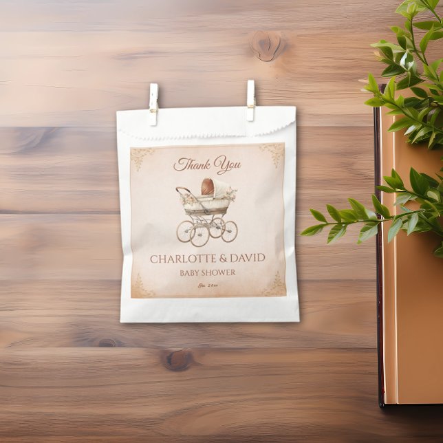 Beige Vintage klassische Geschlechtsneutrale Babyd Geschenktütchen (Von Creator hochgeladen)