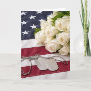 Beileid Militärhundeanhänger mit weißen Rosen Karte