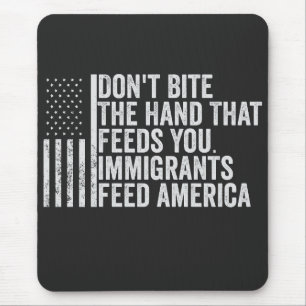 Beiß nicht die Hand, die dir Amerikaner Füttre Mousepad