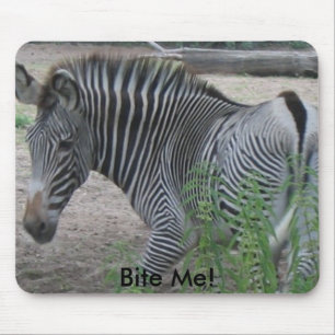 Beißen Sie mich! Mousepad