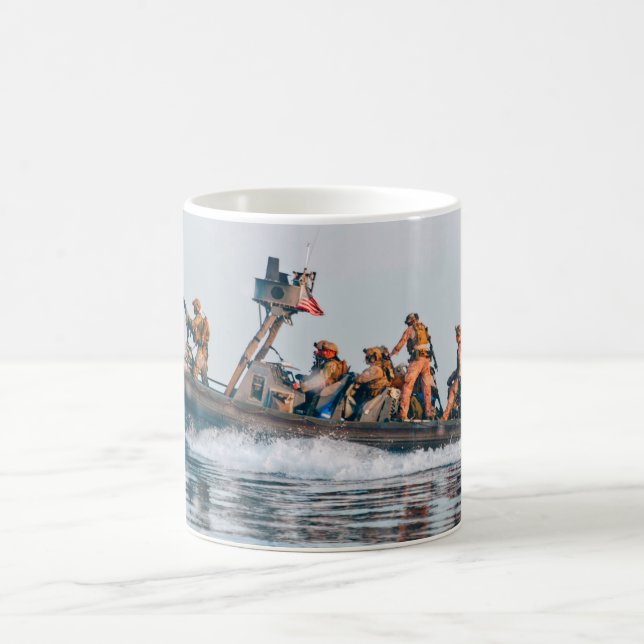 BEKÄMPFUNG DES PERSONALS IN DEN USA KAFFEETASSE (Mittel)