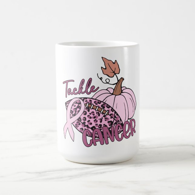 Bekämpfung von Krebs Football Pumpkin Brustkrebs Kaffeetasse (Mittel)