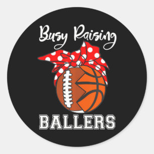 Belebter Raising Ballers Funny Football Basketball Runder Aufkleber