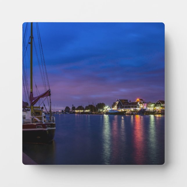 Beleuchteter Volendam-Hafen nachts Fotoplatte (Vorderseite)