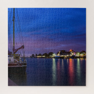 Beleuchteter Volendam-Hafen nachts Puzzle