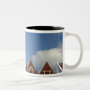 Belgien, Brugge (auch Brug oder Bruge). UNESCO Zweifarbige Tasse