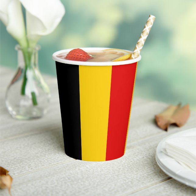 Belgien-Flagge Pappbecher (In Situ)