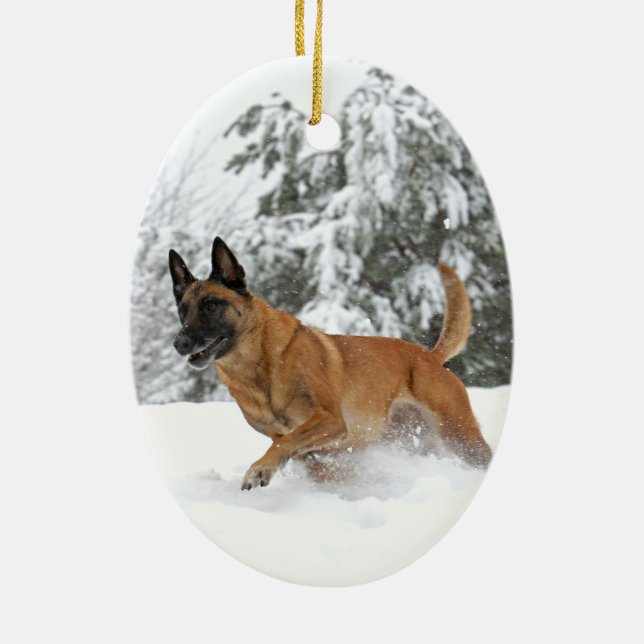 Belgier Malinois in Schneeverzierung 2 Keramikornament (Hinten)