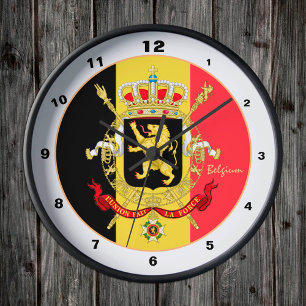 Belgische Flagge, Emblem & Belgier Trendmode Runde Wanduhr