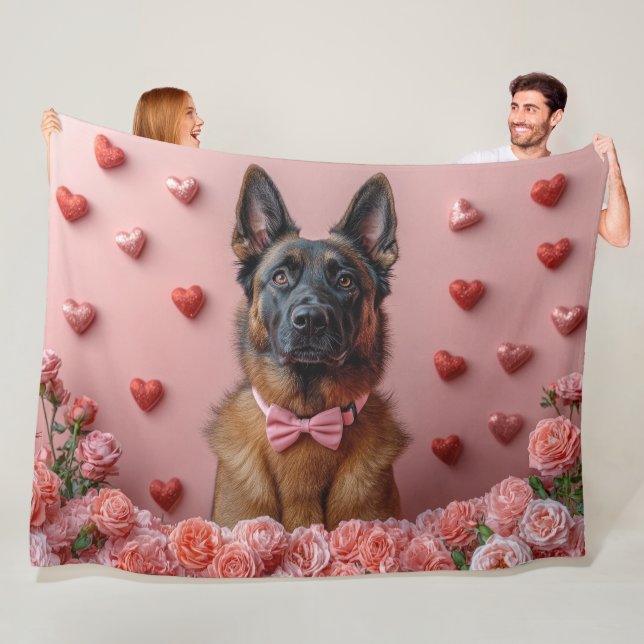 Belgische Malinois mit Rose - Valentinstag Fleecedecke (Beispiel)