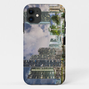 Belichtete Türme in der Miami-Fluss-Ufergegend iPhone 11 Hülle