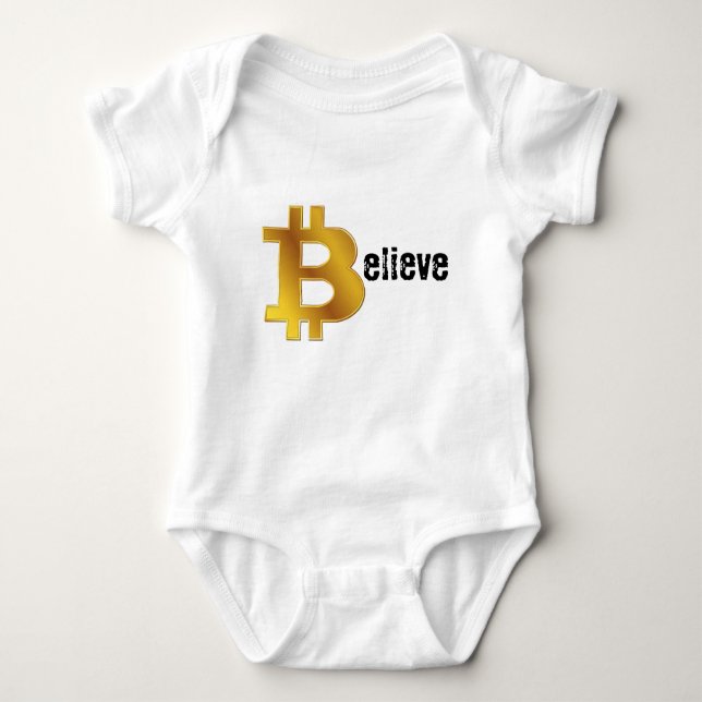 BELIEVE BTC Krypto goldenes Geschenk Bitcoin Baby Strampler (Vorderseite)