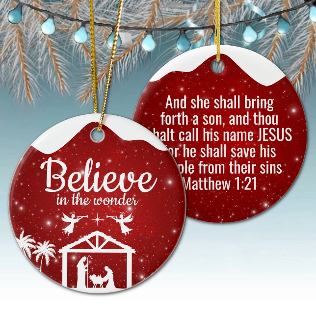 Believe in the wonder Manger Divine Passage ⛪️ 🎄 Keramik Ornament (Custom Believe in the wonder Religious Holiday Ceramic Ornament Berry Red sparkle Nativity Scene ✞)