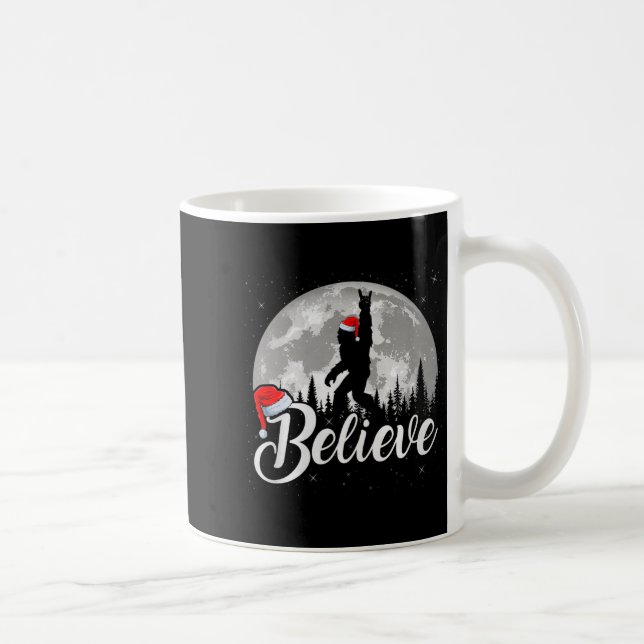 Believe Xmas Santa Bigfoot Sasquatch In Moon Light Kaffeetasse (Rechts)