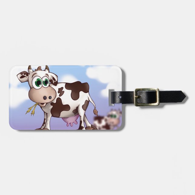 Bella die Kuh, die Heu auf eine Hügel-Oberseite Gepäckanhänger (Vorderseite horizontal)