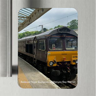 Belmond Royal Scotsman am Bahnhof Wemyss Bay an ei Magnet