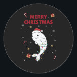 Beluga Whale Merry Christmas Winter Animals Whales Runder Aufkleber<br><div class="desc">The beluga whale on Christmas with fairy lights. Funny animals with ohrts and snow for the holidays. Also funny for Christmas in July. Belugas are cute animals and perfect for Christmas.</div>