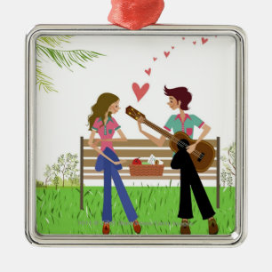 Bemannen Sie das Spielen der Gitarre mit einer Ornament Aus Metall