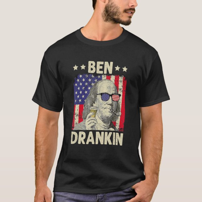 Ben Drankin Independence Day Drinks am 4. Juli T-Shirt (Vorderseite)